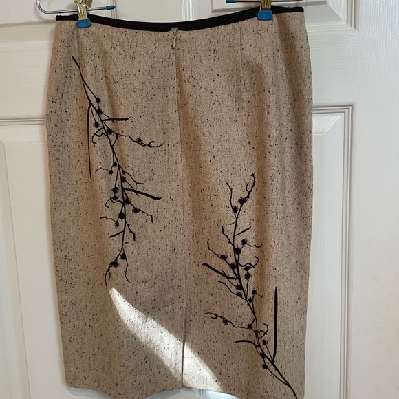 Brown embellished skirt - Picture 2 of 2